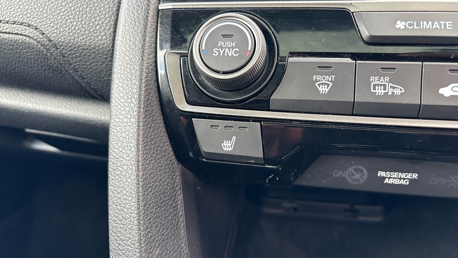 Used Honda Civic 2017 for sale - 76364332: Photo 17