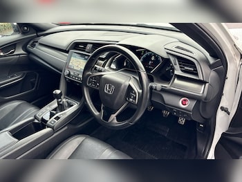 Used Honda Civic 2017 for sale - 76364332: Photo