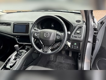 Used Honda HR-V 2018 for sale - 75342696: Photo