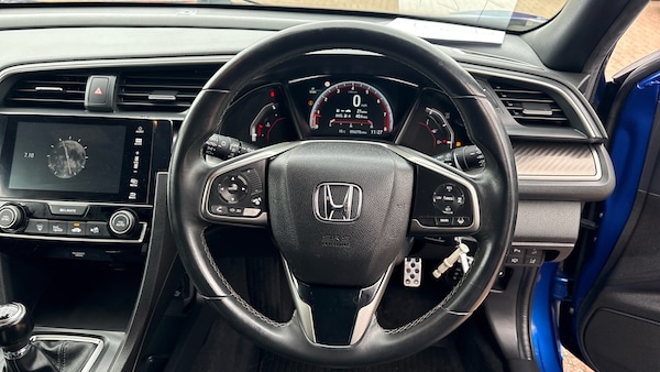 Used Honda Civic 2017 for sale - 76181310: Photo 11
