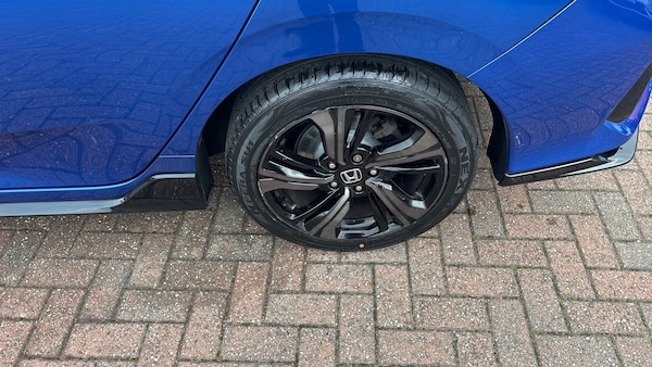 Used Honda Civic 2017 for sale - 76181310: Photo 26
