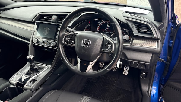 Used Honda Civic 2017 for sale - 76181310: Photo 4