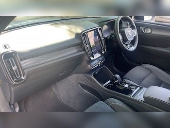 Used Volvo XC40 2024 for sale - 75343643: Photo