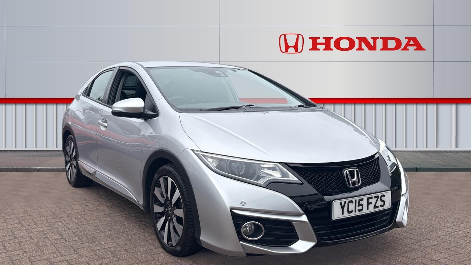 Used Honda Civic 2015 for sale - 76117309: Photo 1