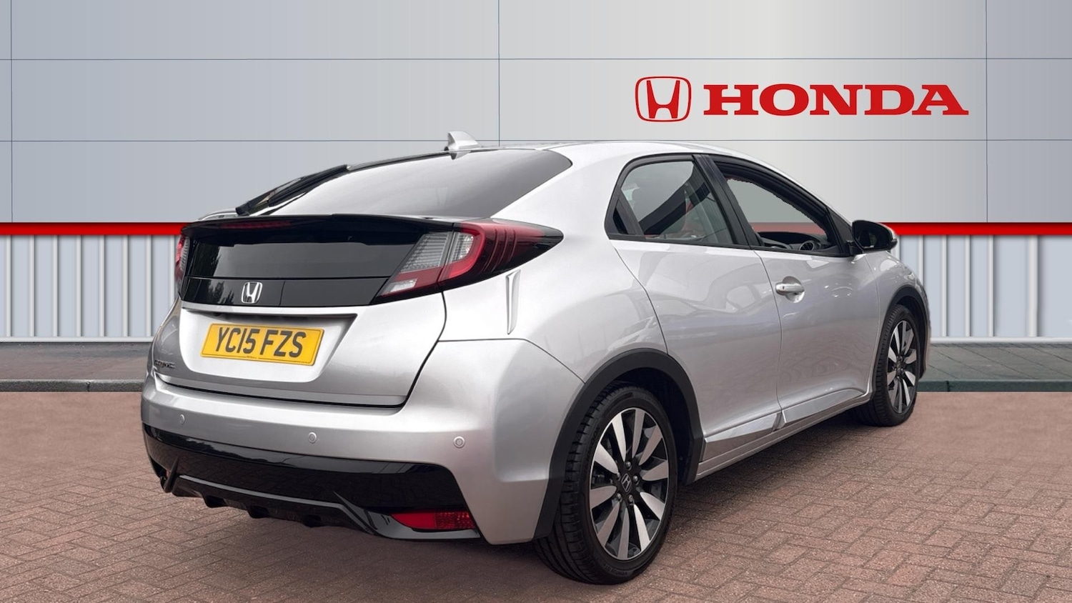 Used Honda Civic 2015 for sale - 76117309: Photo 12