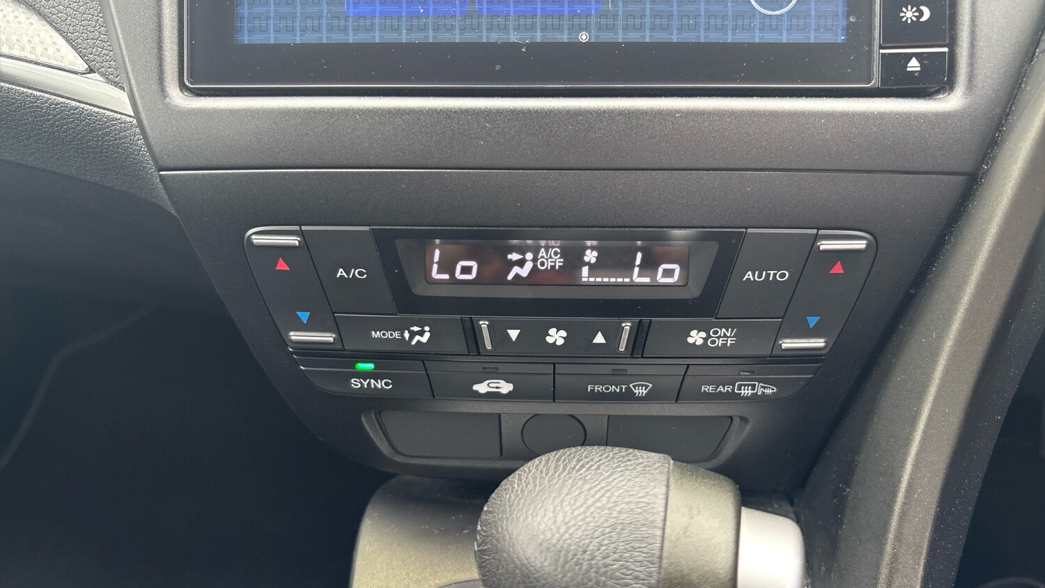 Used Honda Civic 2015 for sale - 76117309: Photo 34
