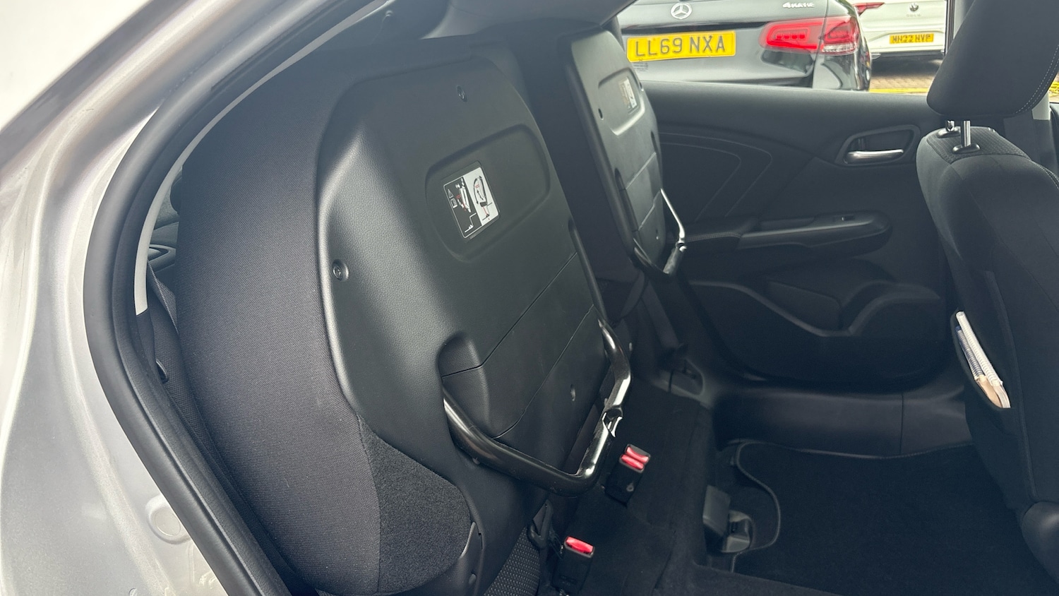 Used Honda Civic 2015 for sale - 76117309: Photo 37