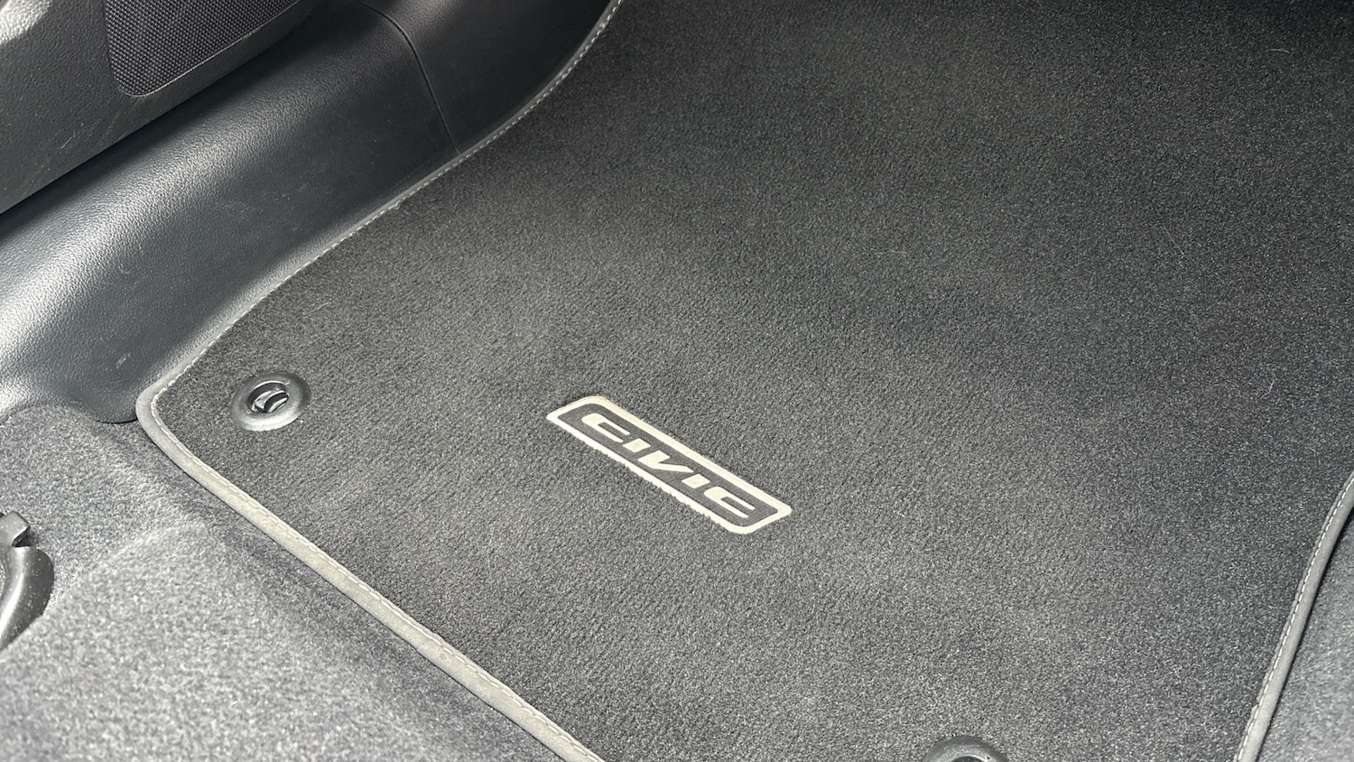 Used Honda Civic 2015 for sale - 76117309: Photo 45