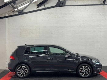 Used Volkswagen Golf 2019 for sale - 79412793: Photo