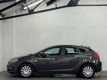 Used Vauxhall Astra 2013 for sale - 79780750: Photo