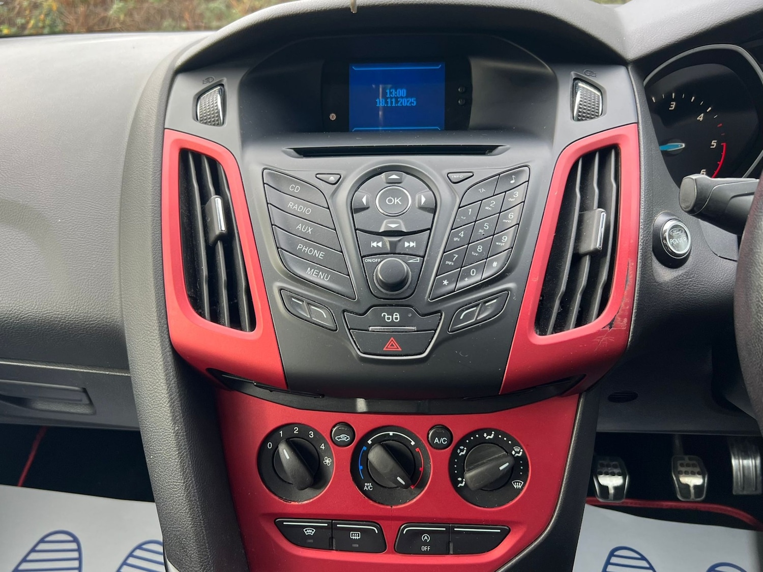 Used Ford Focus 2012 for sale - 76618943: Photo 18