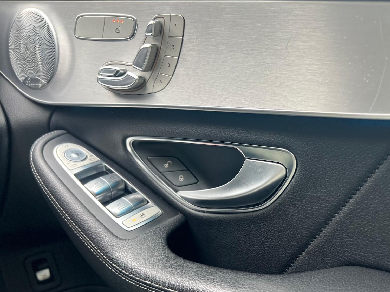 Used Mercedes-Benz C Class 2015 for sale - 76305873: Photo 20