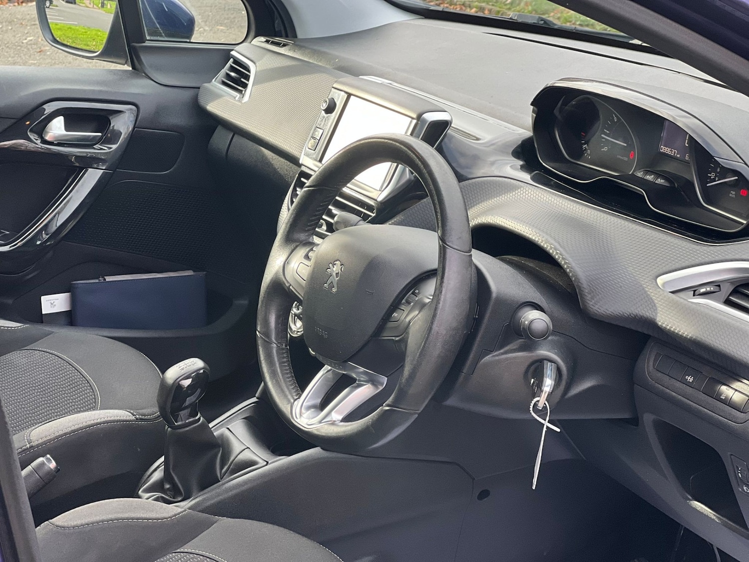 Used Peugeot 208 2015 for sale - 76618938: Photo 14