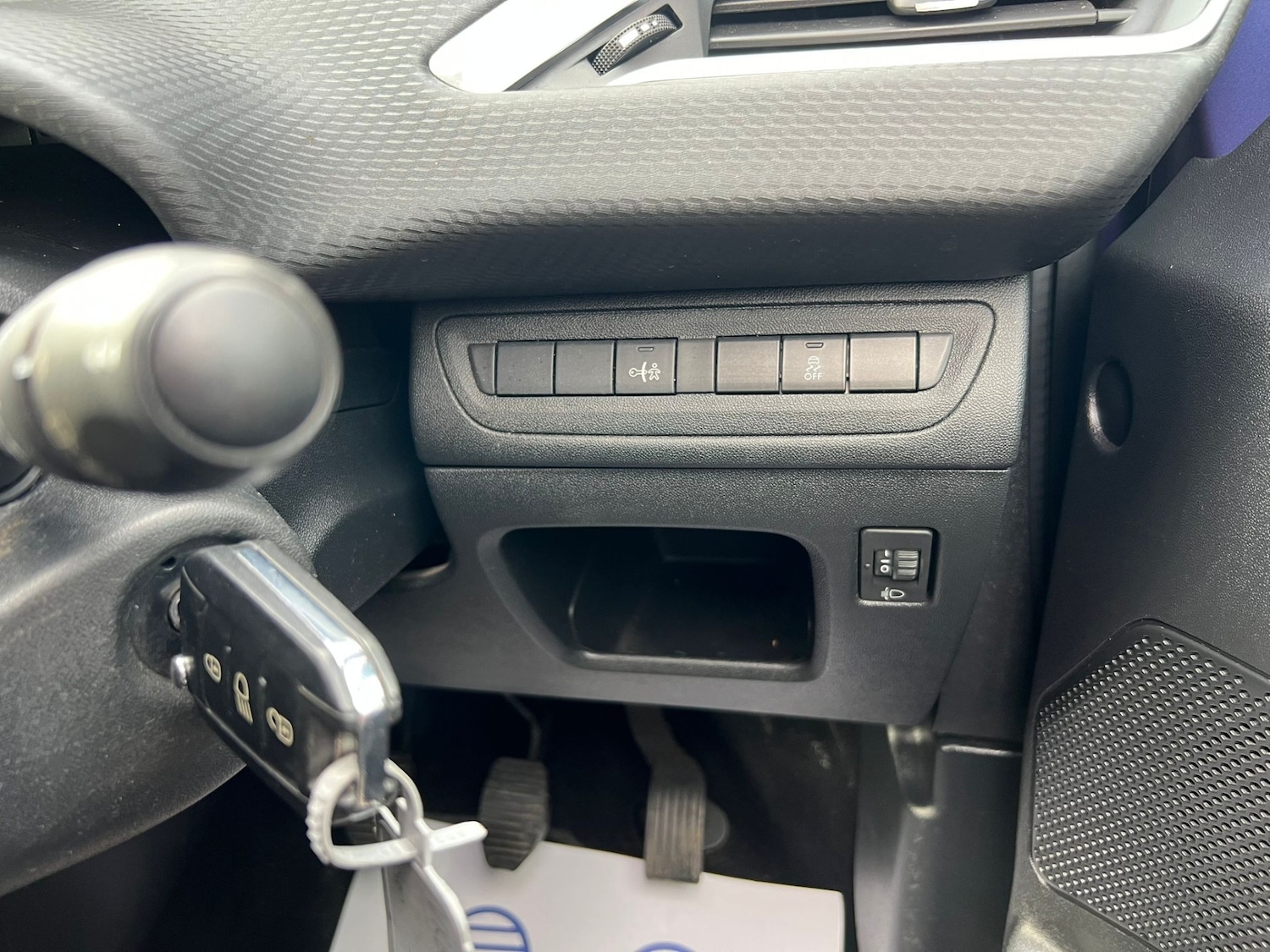 Used Peugeot 208 2015 for sale - 76618938: Photo 23