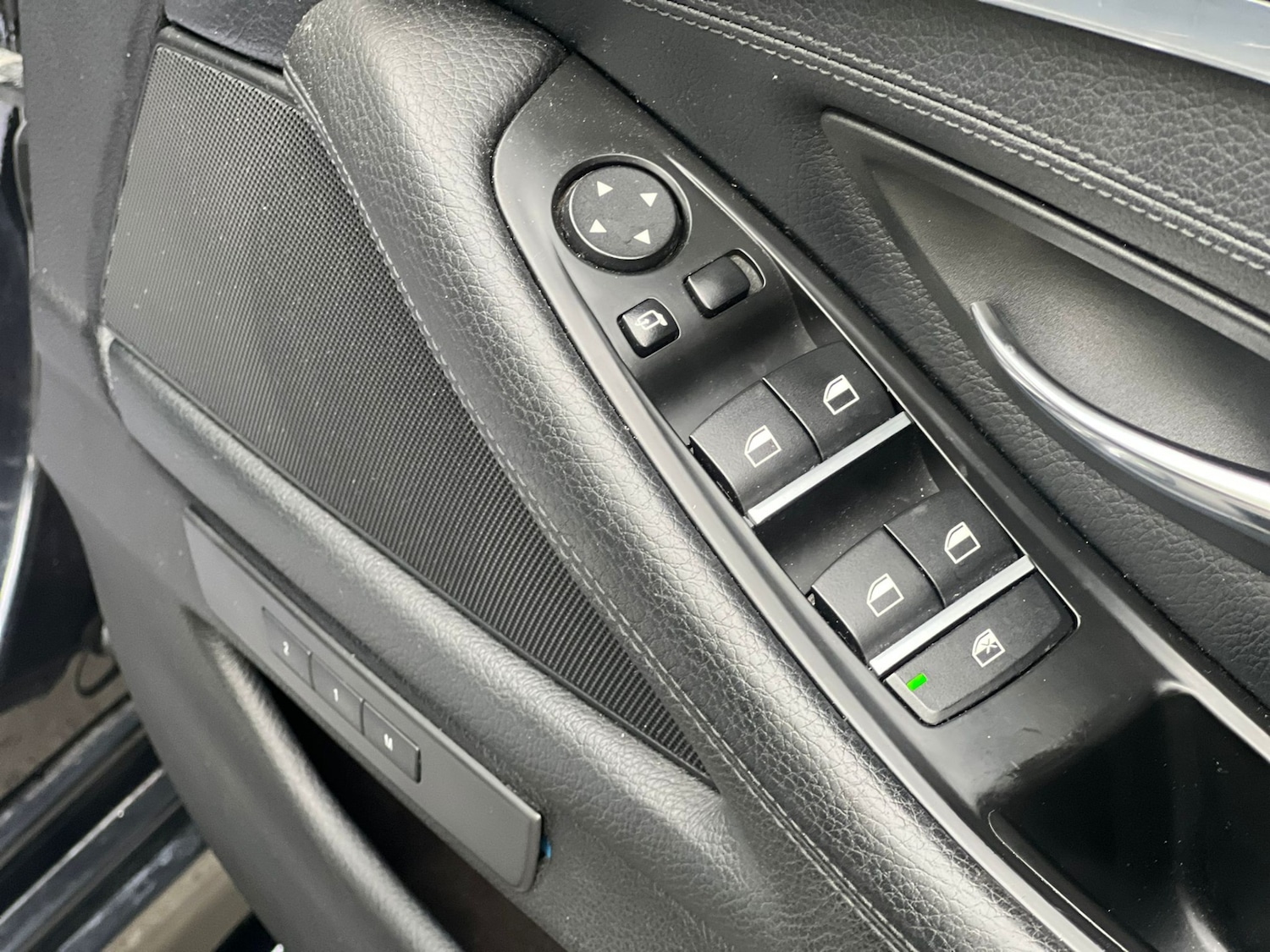 Used BMW 5 Series 2011 for sale - 76288535: Photo 24