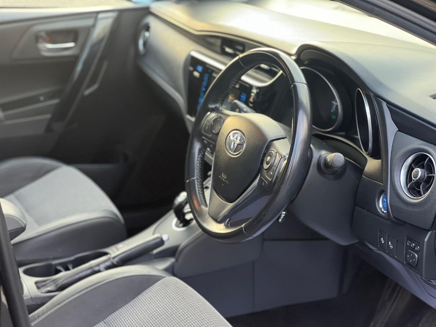 Used Toyota Auris 2017 for sale - 77052293: Photo 11