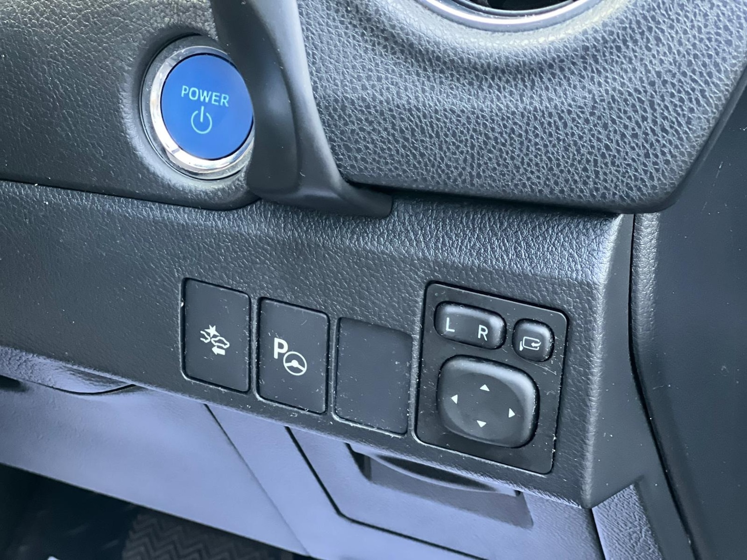 Used Toyota Auris 2017 for sale - 77052293: Photo 15