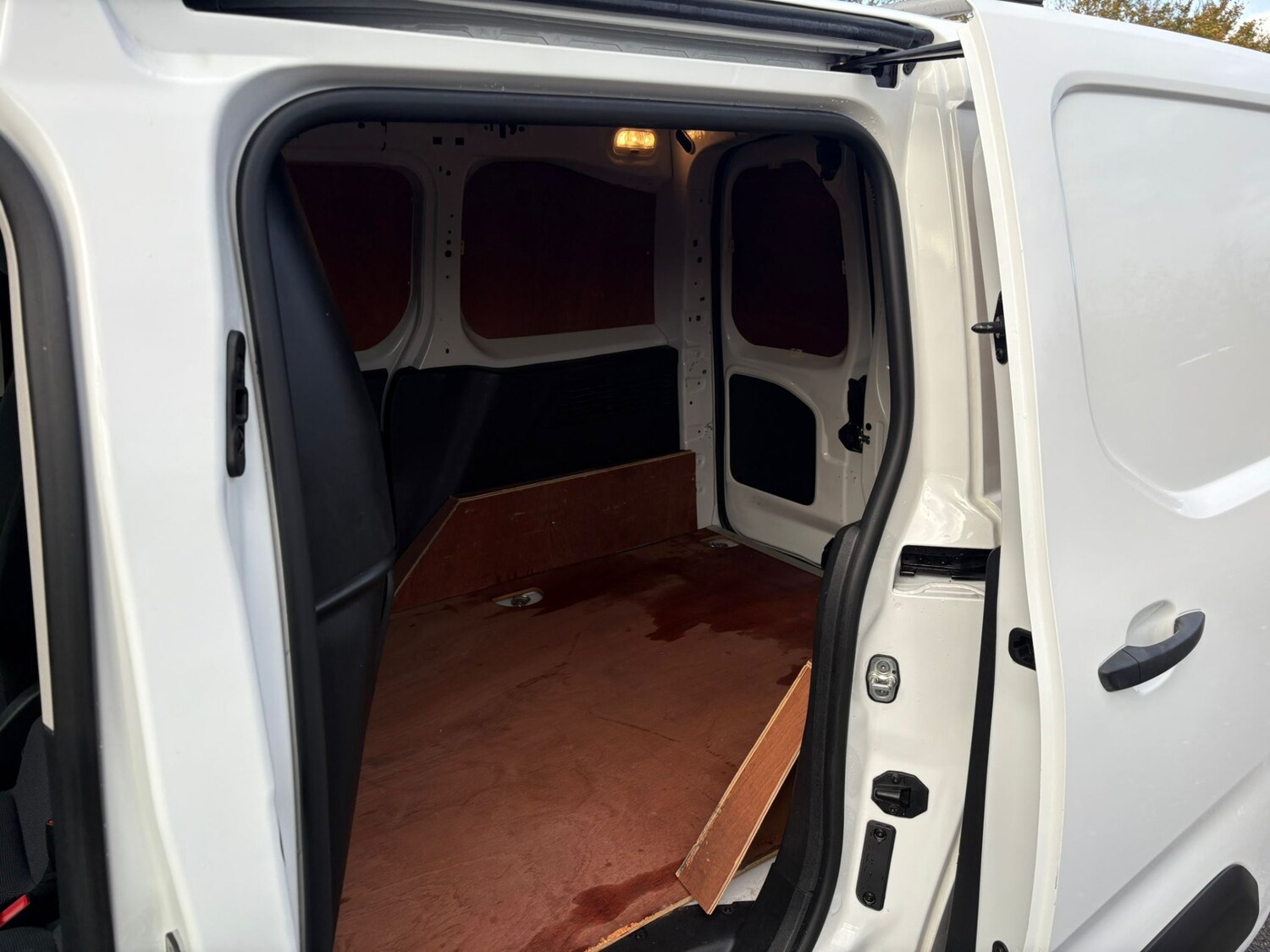 Used Citroen Berlingo 2022 for sale - 76627036: Photo 12