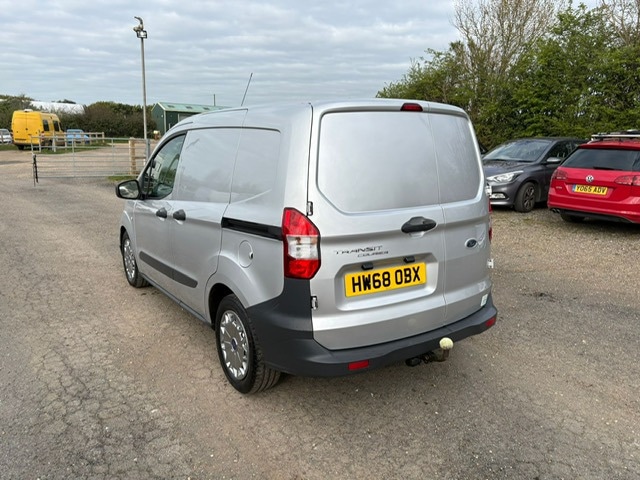 Used Ford Transit Courier 2018 for sale - 78091013: Photo 4
