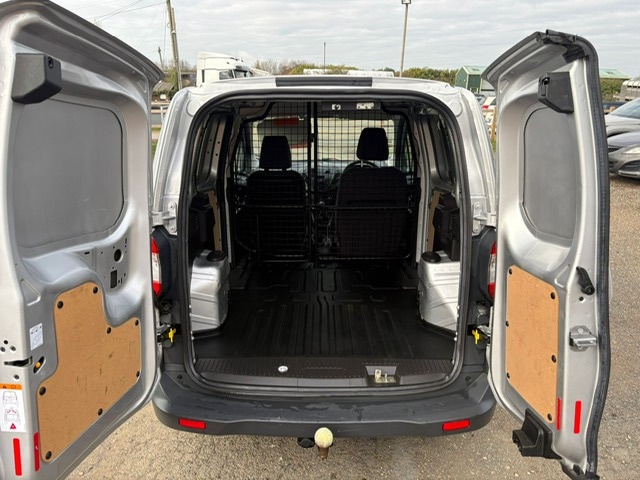 Used Ford Transit Courier 2018 for sale - 78091013: Photo 8