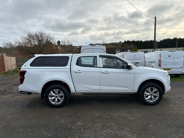 Used Isuzu D-Max 2024 for sale - 77023495: Photo 8