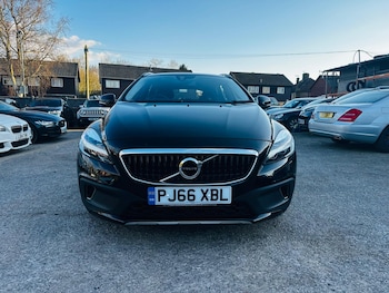 Used Volvo V40 Cross Country 2016 for sale - 76064186: Photo