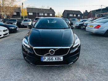 Used Volvo V40 Cross Country 2016 for sale - 76064186: Photo