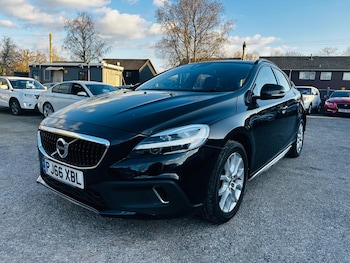 Used Volvo V40 Cross Country 2016 for sale - 76064186: Photo