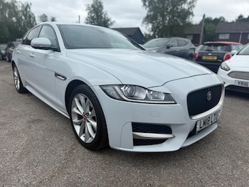 Used Jaguar XF 2018 for sale - 76064180: Photo