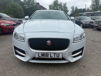 Used Jaguar XF 2018 for sale - 76064180: Photo