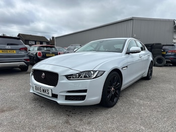 Used Jaguar XE 2015 for sale - 76064199: Photo
