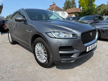 Used Jaguar F-Pace 2016 for sale - 76064233: Photo