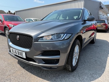 Used Jaguar F-Pace 2016 for sale - 76064233: Photo
