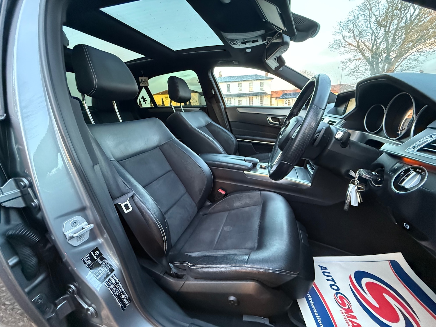 Used Mercedes-Benz E Class 2013 for sale - 77012044: Photo 5