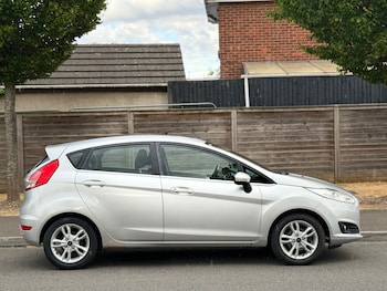 Used Ford Fiesta 2015 for sale - 79383356: Photo