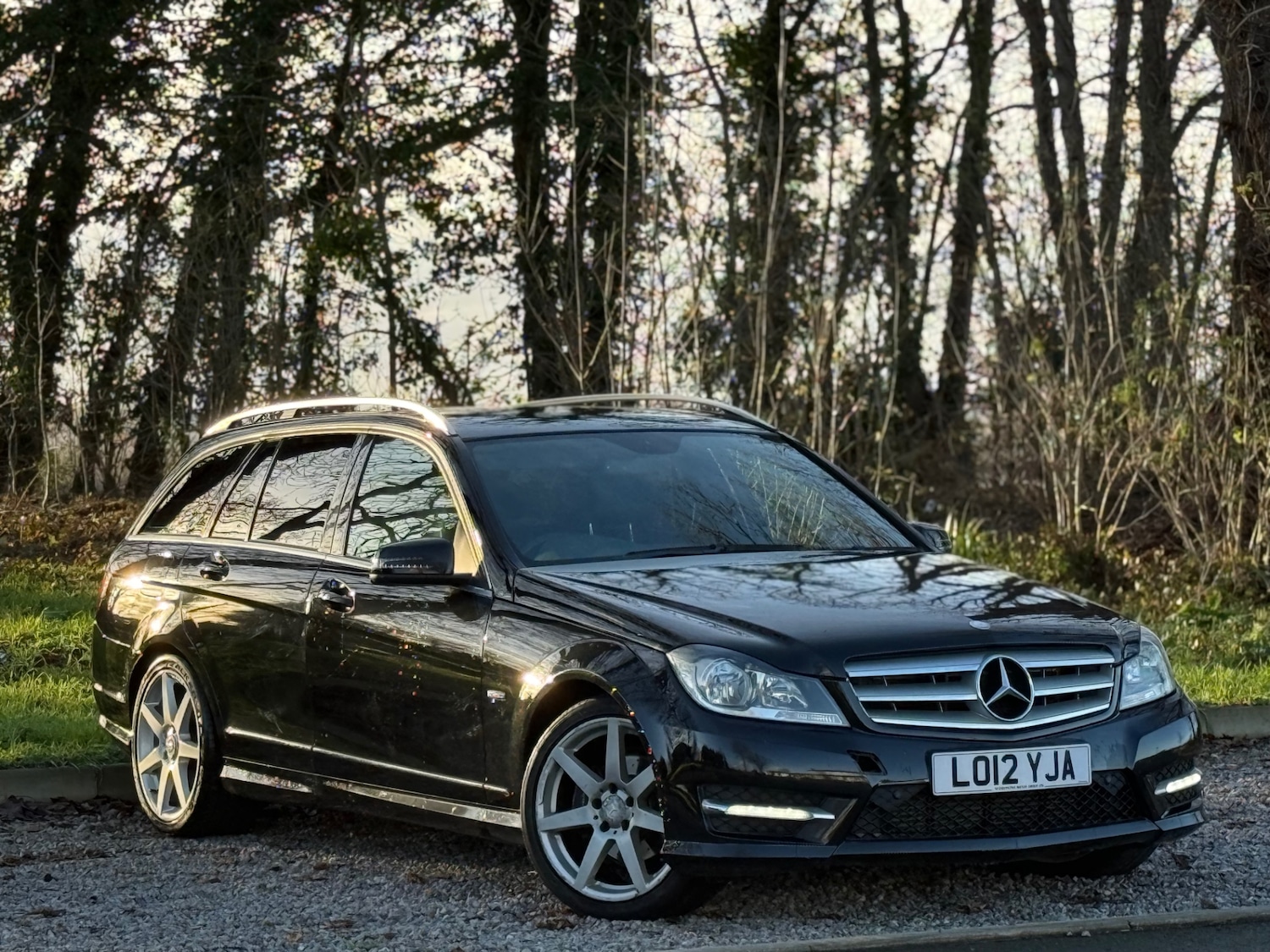 Used Mercedes-Benz C Class 2012 for sale - 77012432: Photo 2