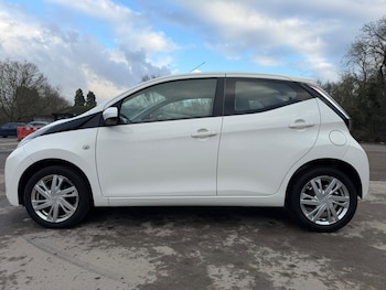 Used Toyota AYGO 2015 for sale - 77376604: Photo