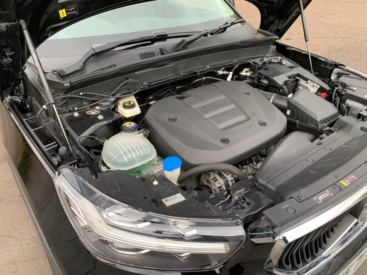 Used Volvo XC40 2021 for sale - 76538860: Photo 35