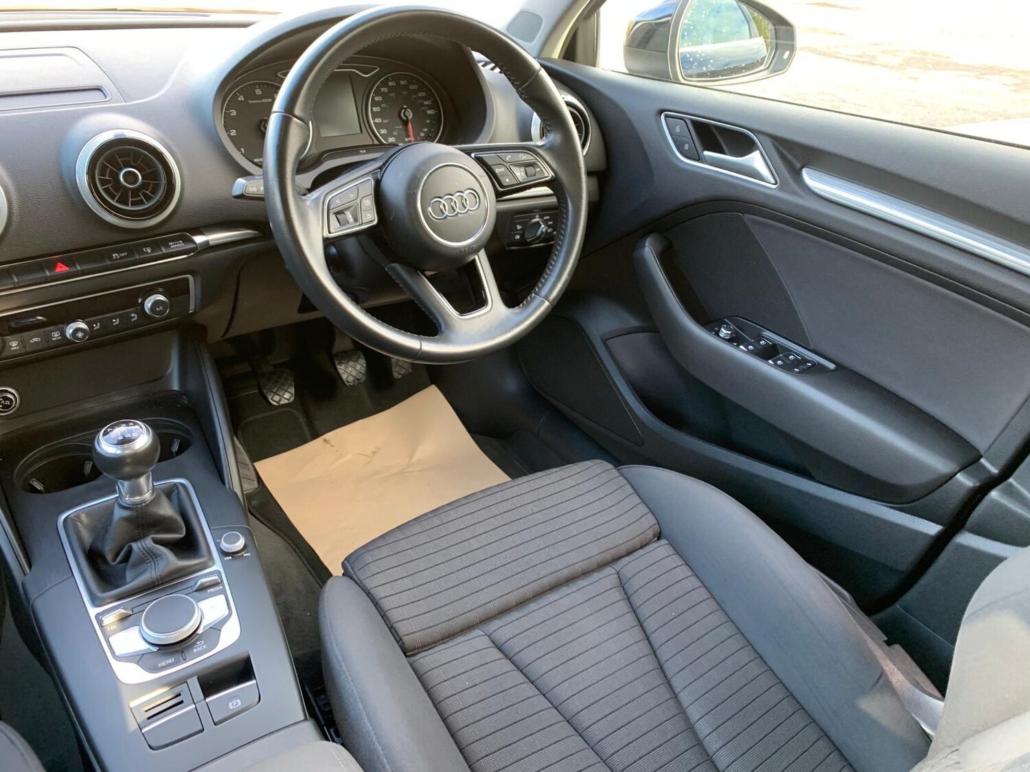 Used Audi A3 2017 for sale - 76388037: Photo 32