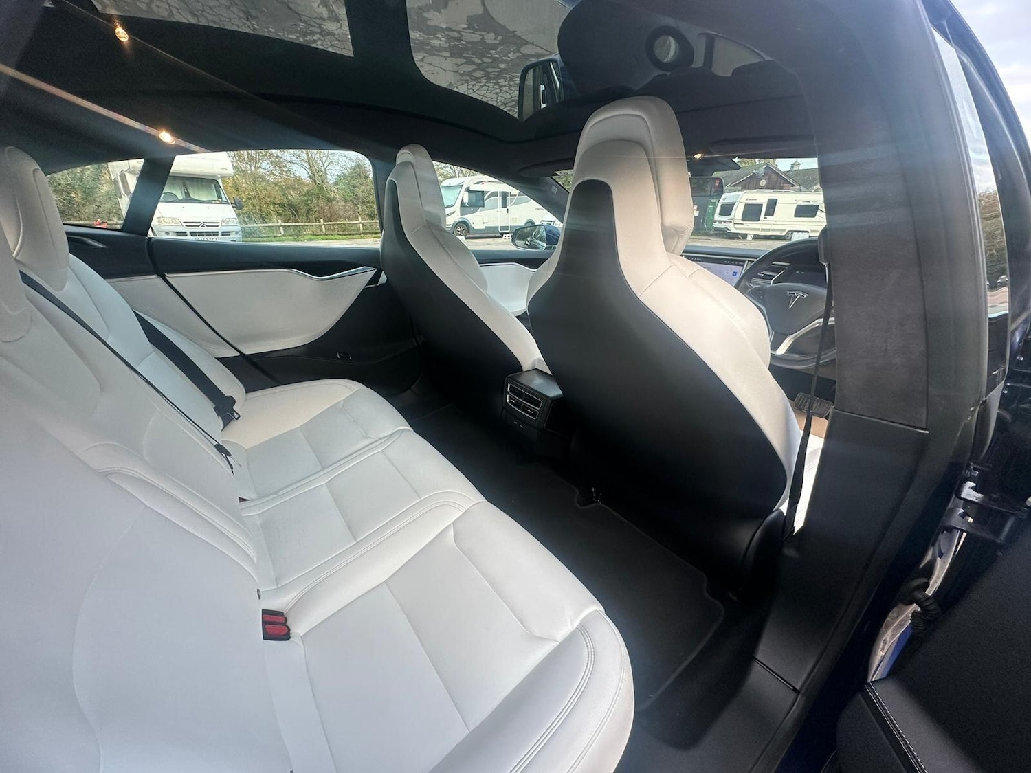 Used Tesla Model S 2018 for sale - 76996639: Photo 13
