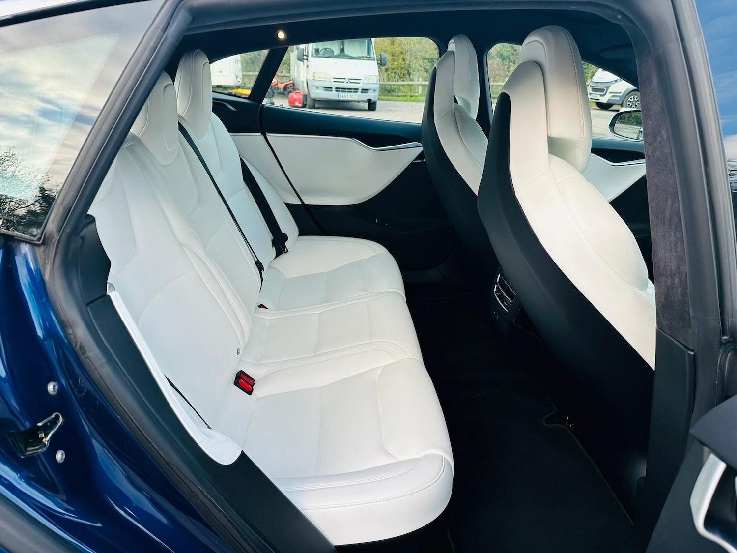 Used Tesla Model S 2018 for sale - 76996639: Photo 14