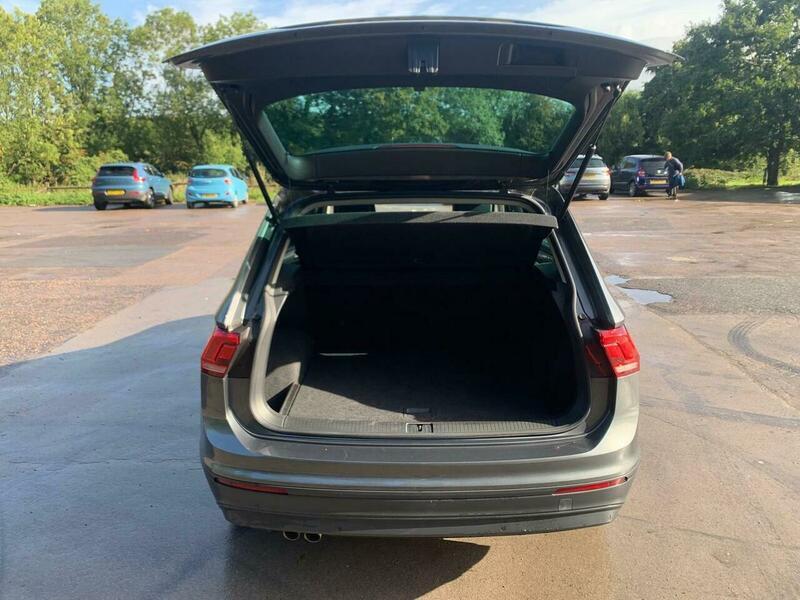 Used Volkswagen Tiguan 2019 for sale - 77343912: Photo 32