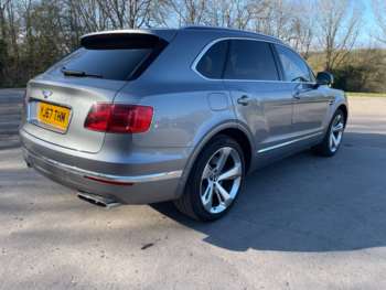 Used Bentley Bentayga 2017 for sale - 74935588: Photo