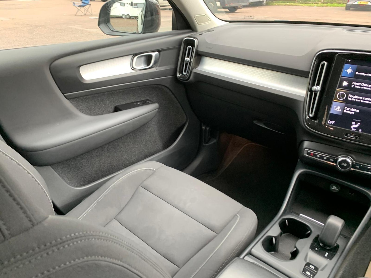 Used Volvo XC40 for sale - 76997109: Photo 11