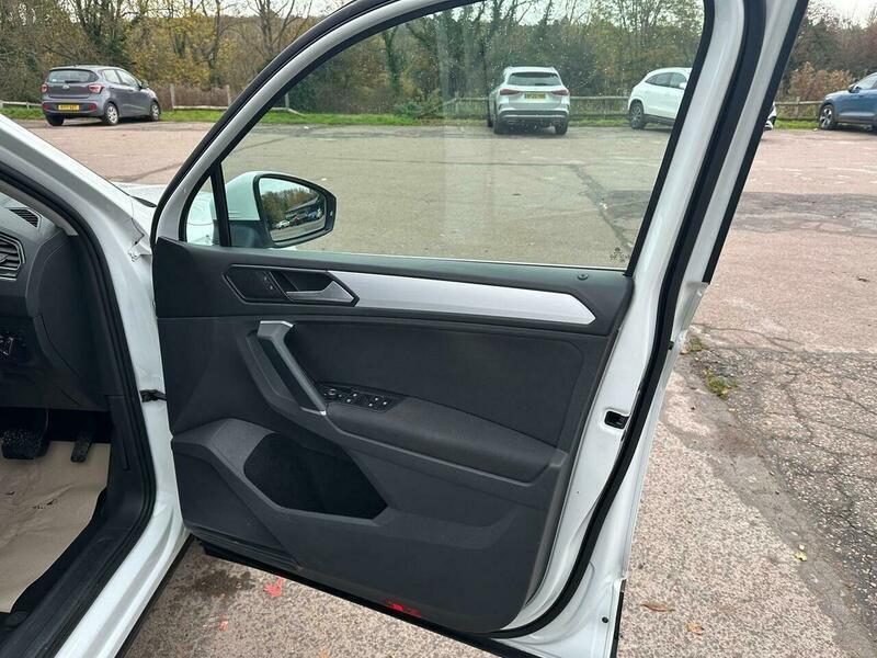 Used Volkswagen Tiguan 2016 for sale - 76498620: Photo 36