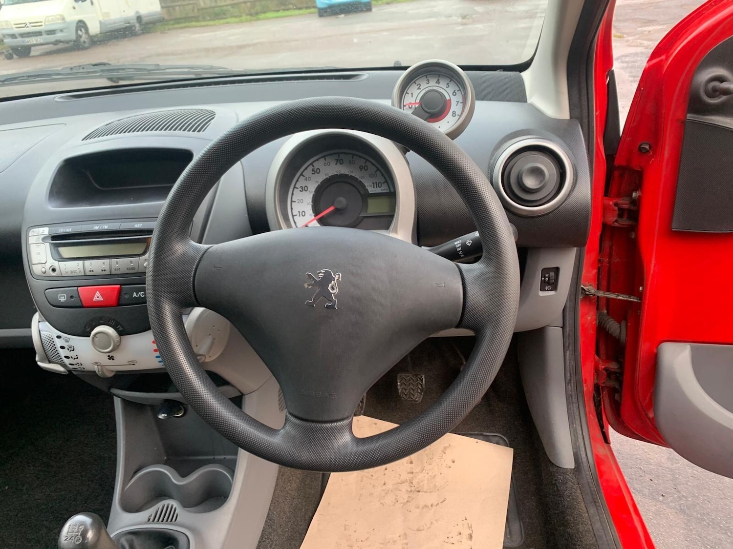 Used Peugeot 107 2009 for sale - 76550445: Photo 14