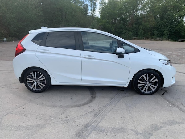 Used Honda Jazz 2017 for sale - 76071950: Photo 6