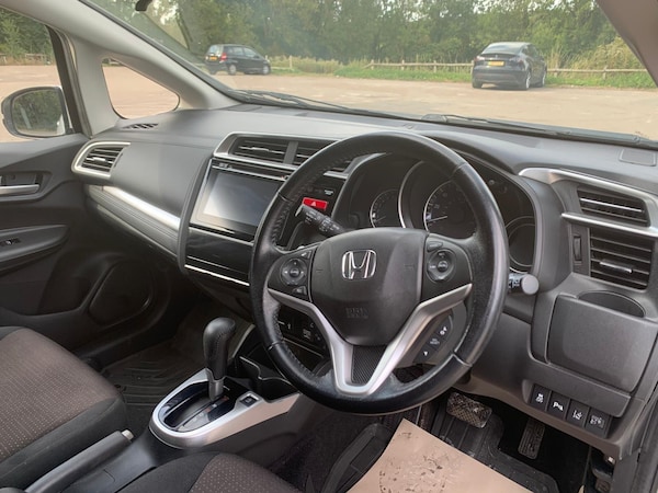 Used Honda Jazz 2017 for sale - 76071950: Photo 8