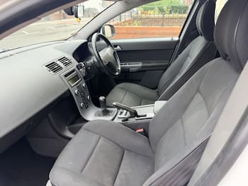 Used Volvo S40 2010 for sale - 79687362: Photo