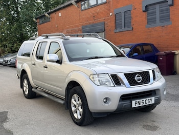 Used Nissan Navara 2015 for sale - 79471087: Photo